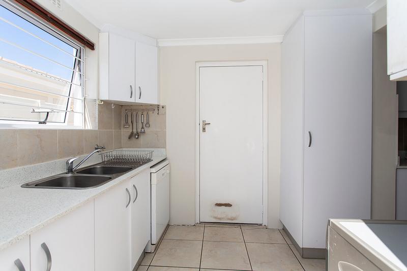 3 Bedroom Property for Sale in Sunningdale Western Cape